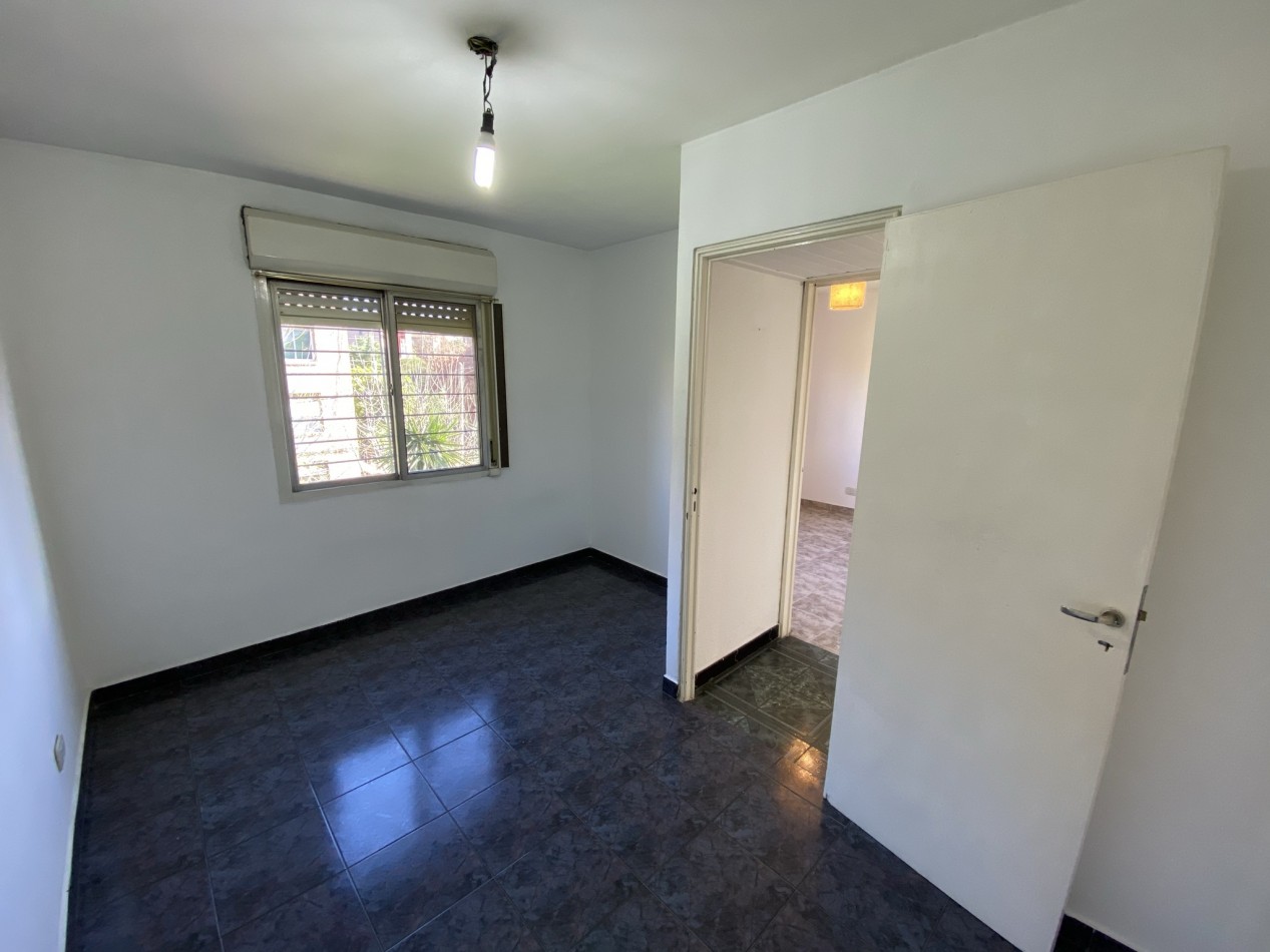 Departamento en Venta de 3 Ambientes C/ Cochera - Ciudad Evita