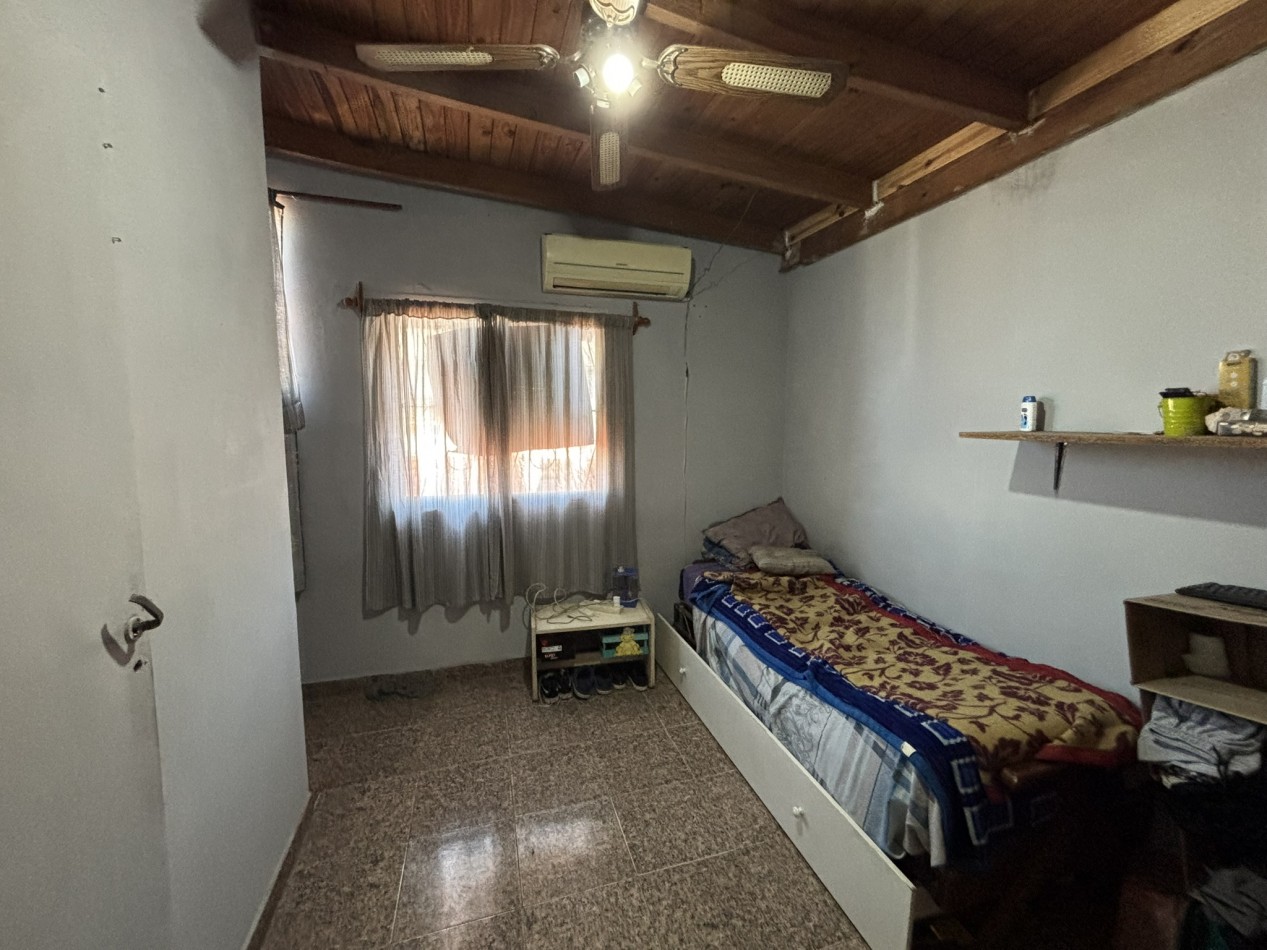Casa 4 ambientes con departamento, San Justo