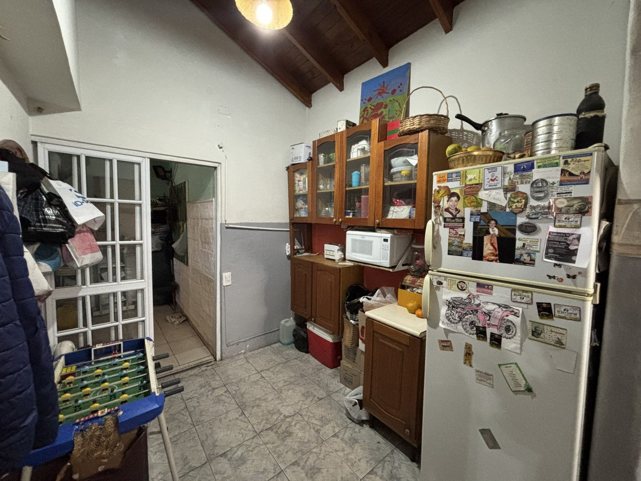 Casa 4 ambientes con departamento, San Justo
