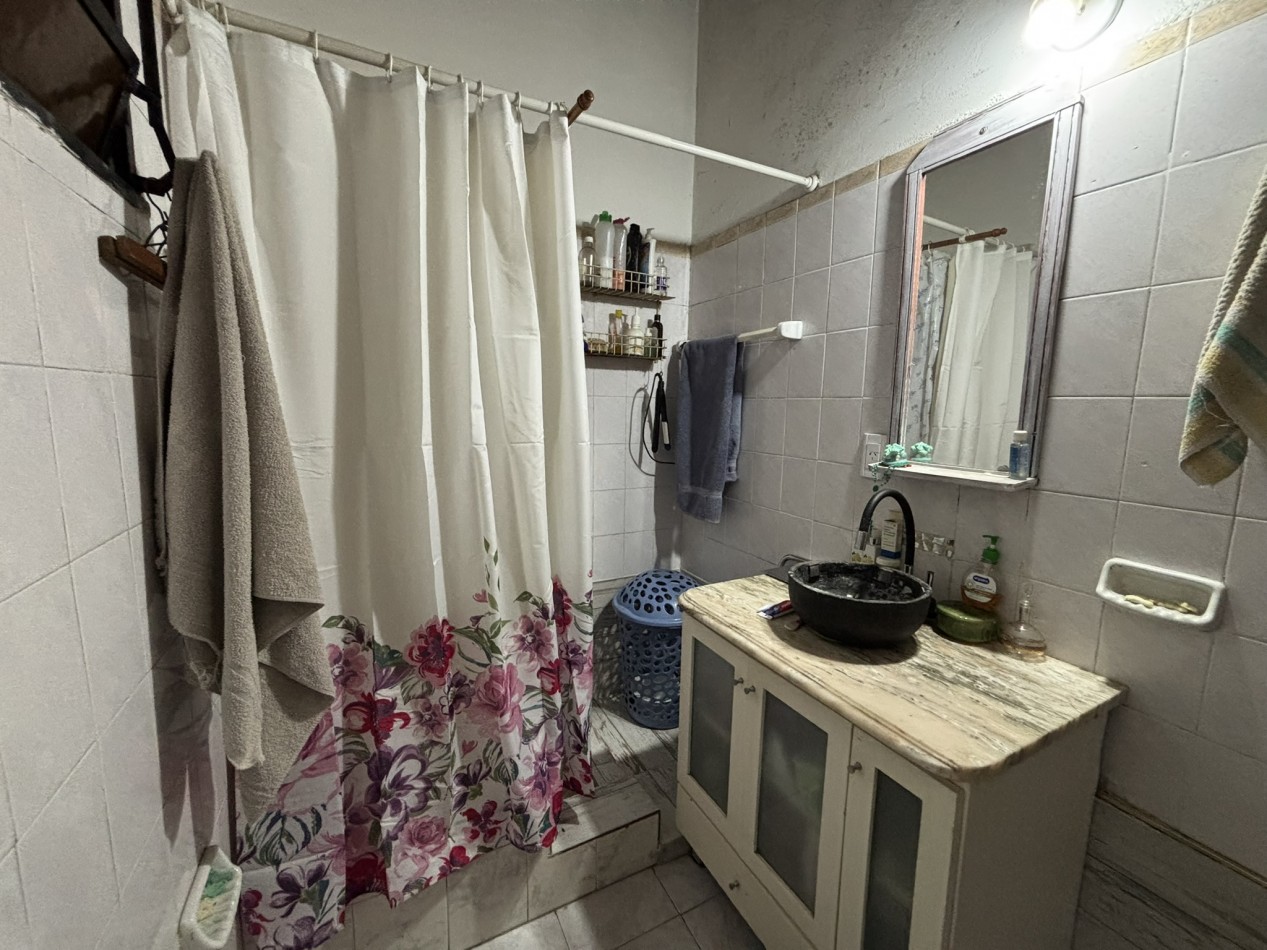 Casa 4 ambientes con departamento, San Justo