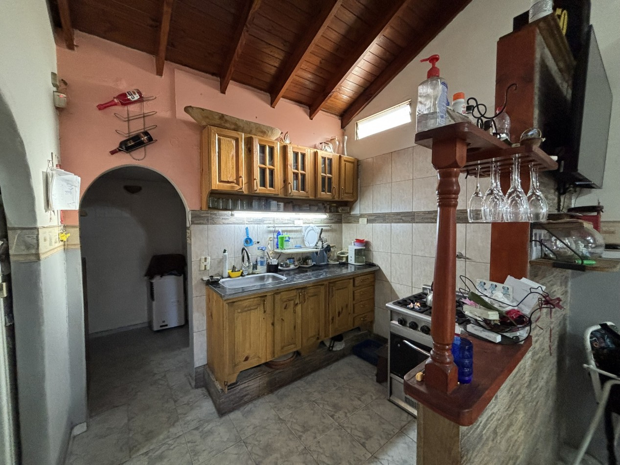 Casa 4 ambientes con departamento, San Justo