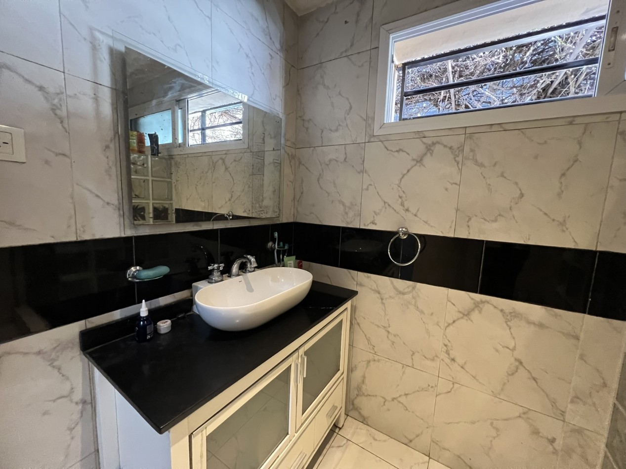 Chalet 7 ambientes, Circ. 2da - Ciudad Evita