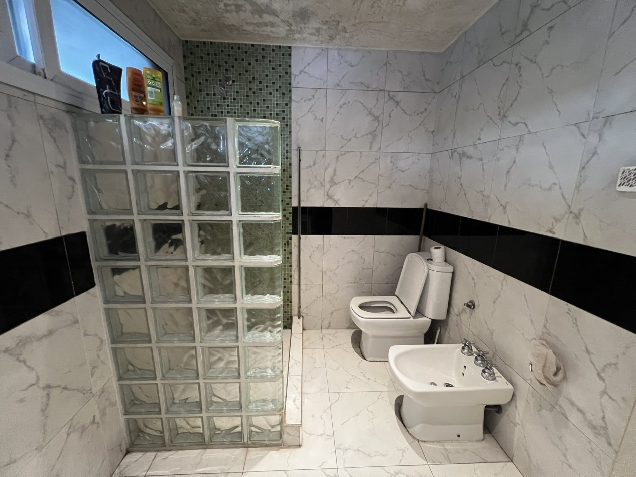 Chalet 7 ambientes, Circ. 2da - Ciudad Evita
