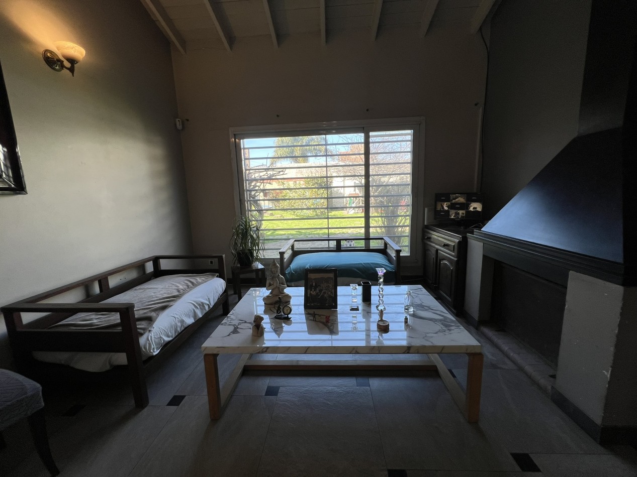 Chalet 7 ambientes, Circ. 2da - Ciudad Evita
