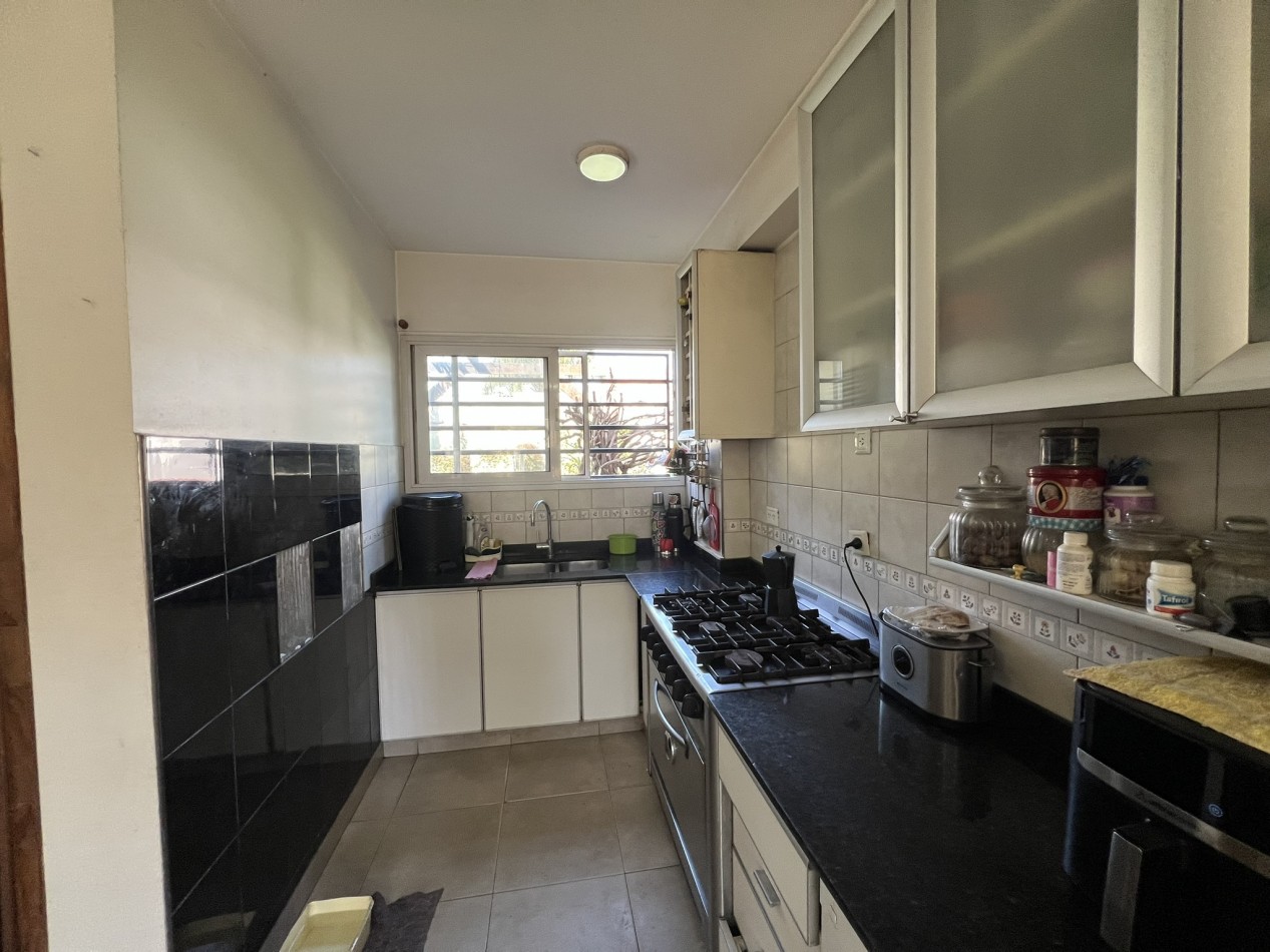 Chalet 7 ambientes, Circ. 2da - Ciudad Evita