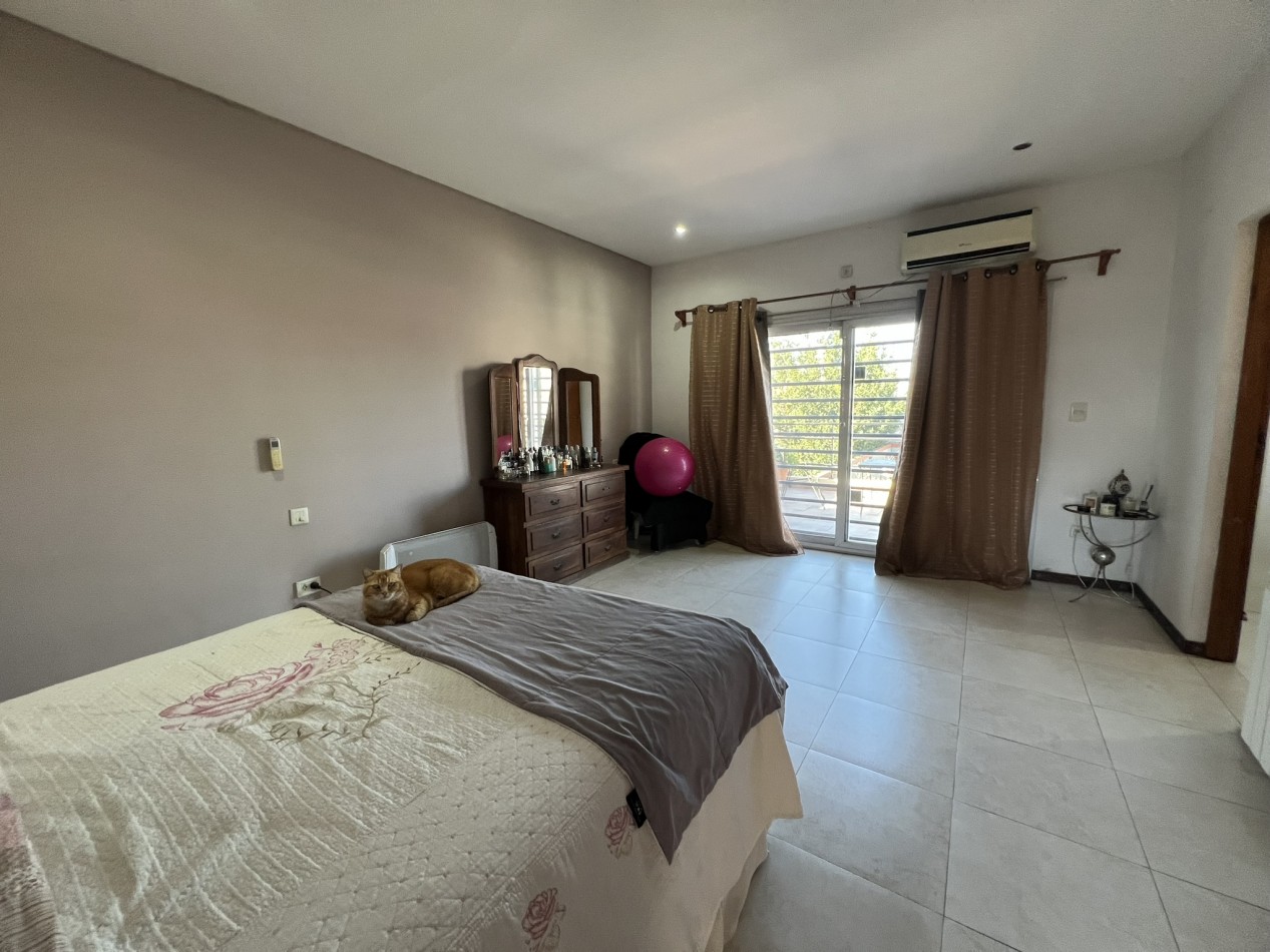 Chalet 7 ambientes, Circ. 2da - Ciudad Evita