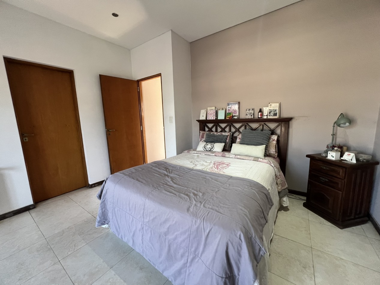 Chalet 7 ambientes, Circ. 2da - Ciudad Evita