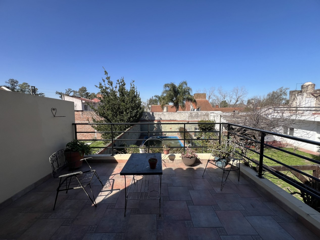 Chalet 7 ambientes, Circ. 2da - Ciudad Evita