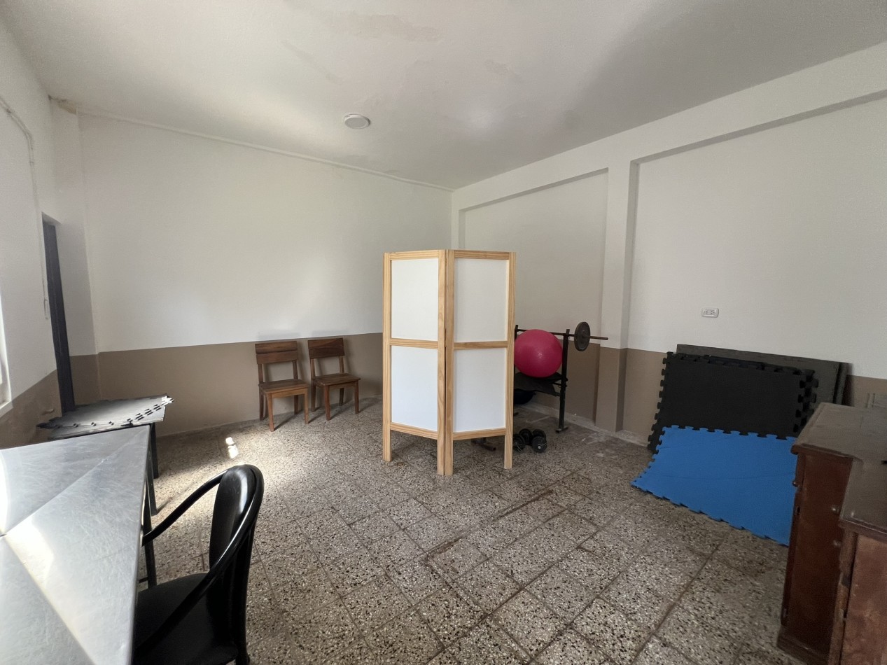 Chalet 7 ambientes, Circ. 2da - Ciudad Evita