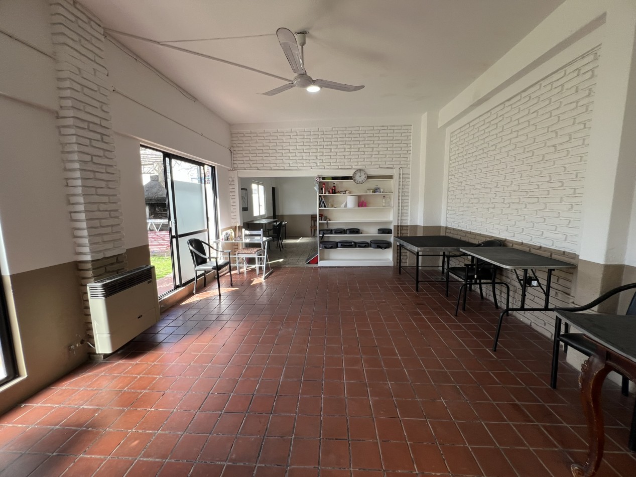 Chalet 7 ambientes, Circ. 2da - Ciudad Evita
