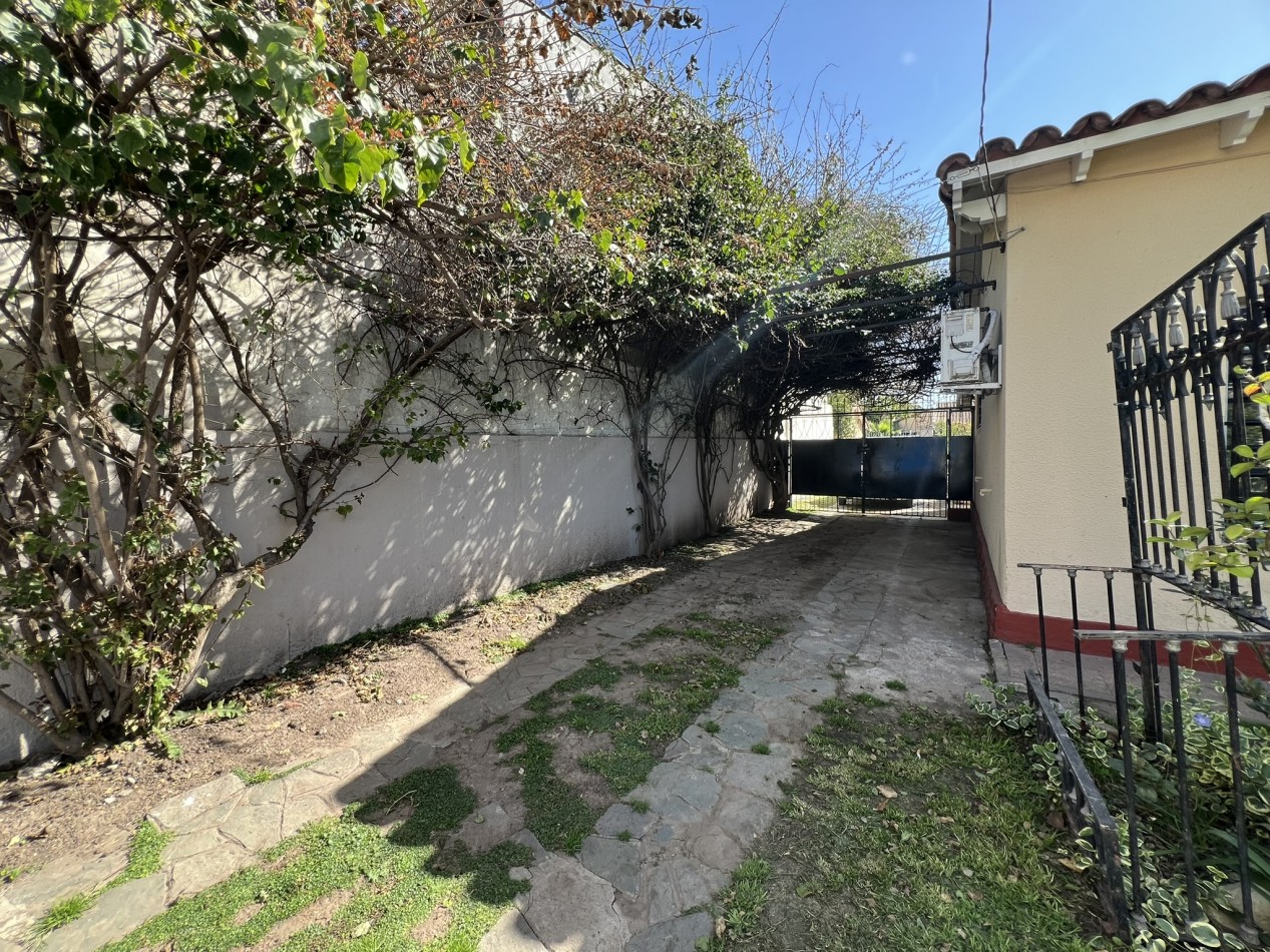 Chalet 7 ambientes, Circ. 2da - Ciudad Evita