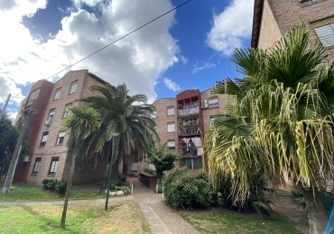 Departamento en Venta de 3 Ambientes C/ Cochera - Ciudad Evita