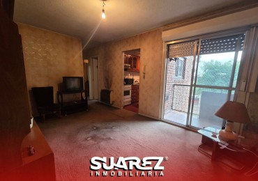 ¡Gran Oportunidad! 3 Ambientes con Balcon - Ideal Inversion / A Modernizar